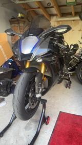 Yamaha R1M - YAMAHA R1M