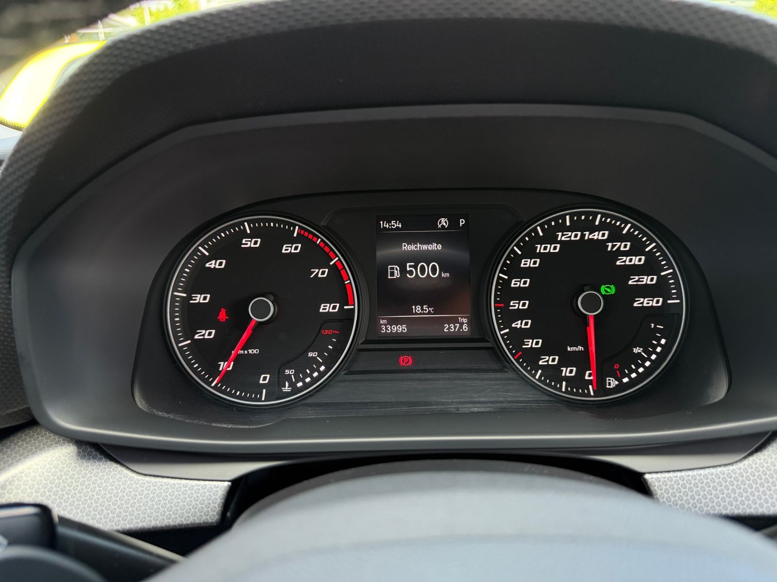 Fahrzeugabbildung SEAT Leon Sportstourer Style SHZ LED ALU