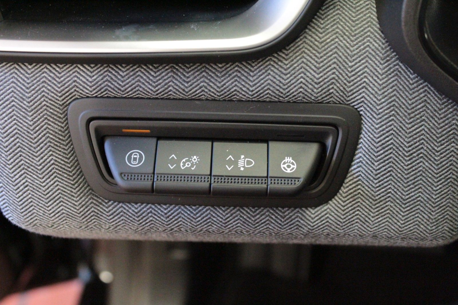 Fahrzeugabbildung Renault Clio TCe 90 Techno *Winter-*&*Look-Paket*