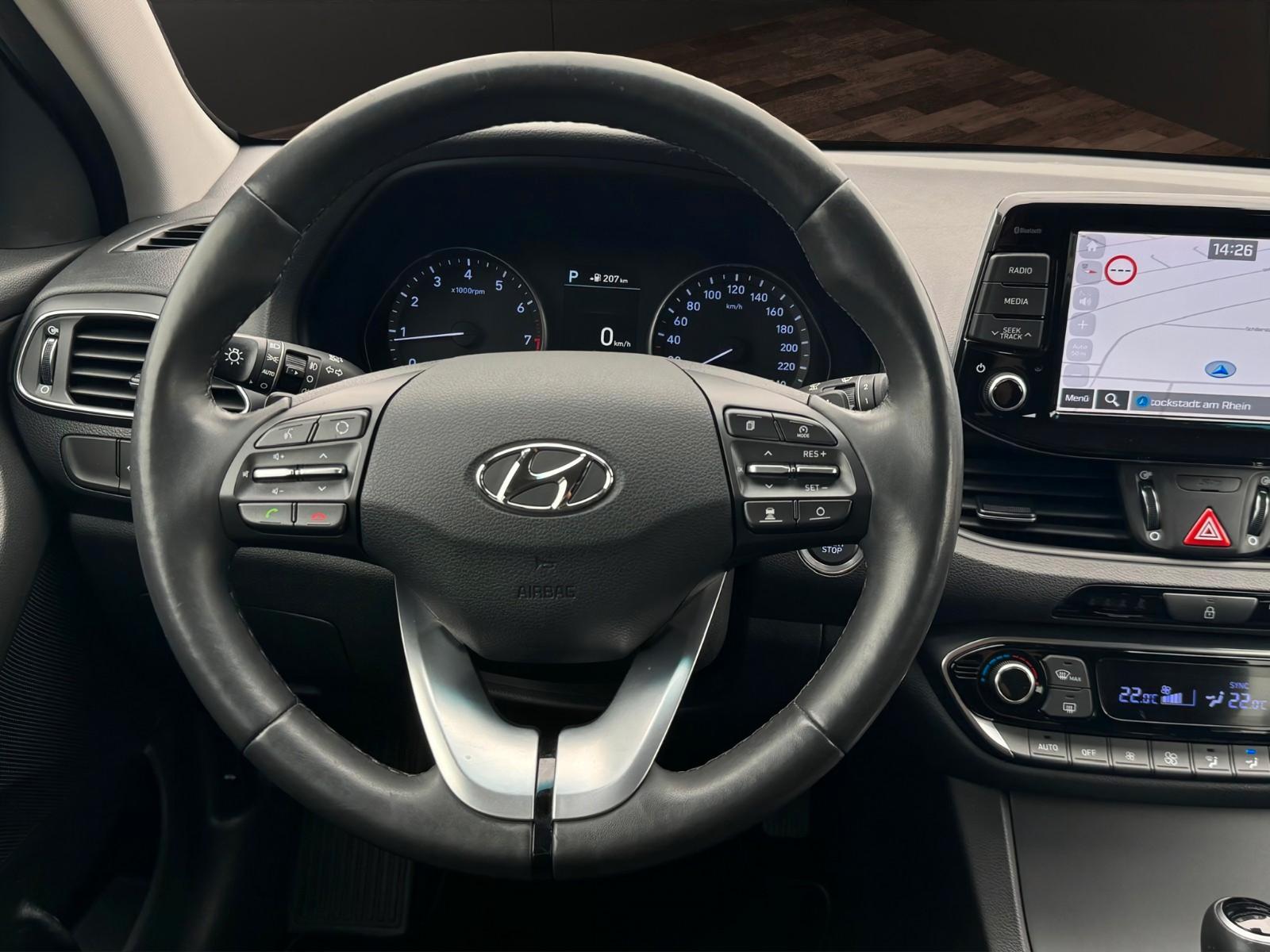 Hyundai i30 cw Premium AUTOMATIK°ACC°NAVI°LED°KAMERA