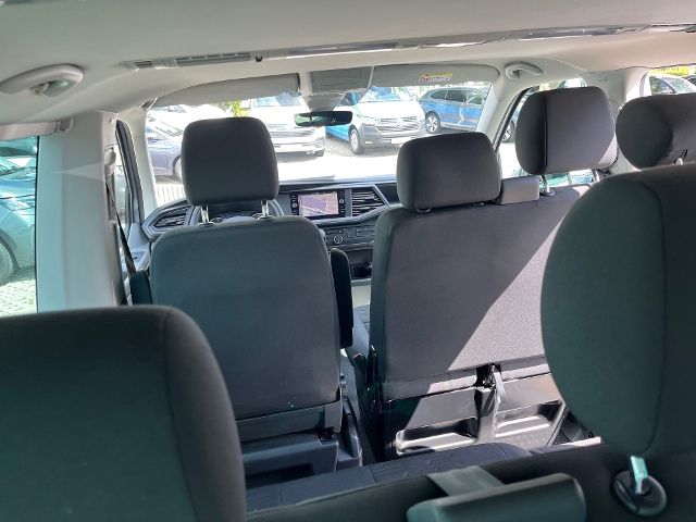 Fahrzeugabbildung Volkswagen T6.1 Caravelle 2.0 TDI DSG Comfortline LR 9 SITZ