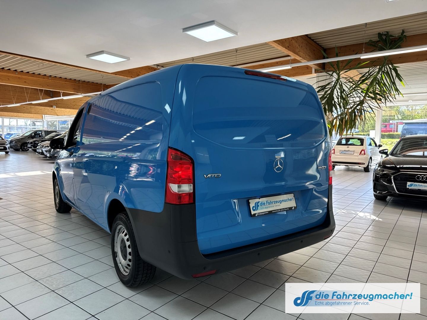 Fahrzeugabbildung Mercedes-Benz Vito Kasten 111 CDI FWD lang BlueTEC  SHZ Parkle