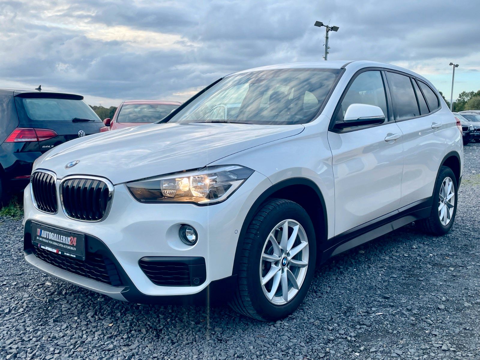 Fahrzeugabbildung BMW X1 xDrive20d Aut. Navi Kamera Lenkradhzg SPORTLE