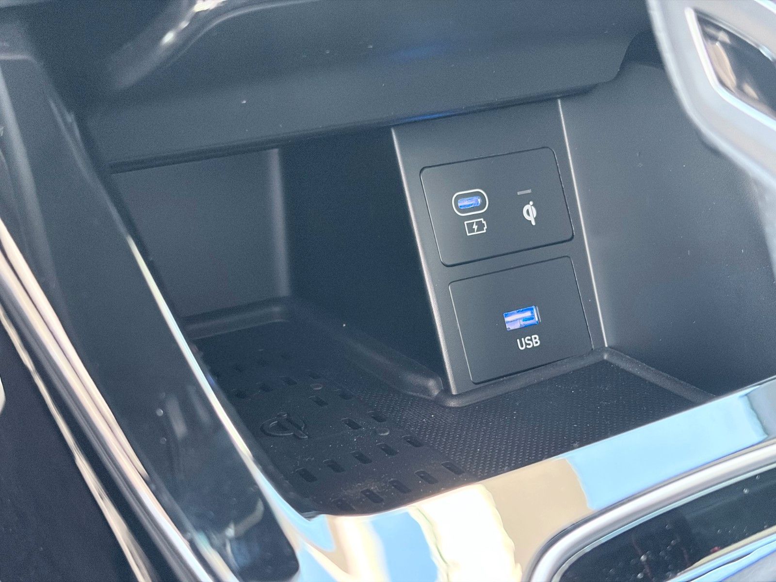 Fahrzeugabbildung Hyundai i30 1.6 T-GDI N Line Kamera,LED,Navi,Pano,SHZ,SD