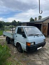Mitsubishi L300 *Pritsche* 2,5L Diesel Turbo - Mitsubishi L300 mit Diesel-Antrieb