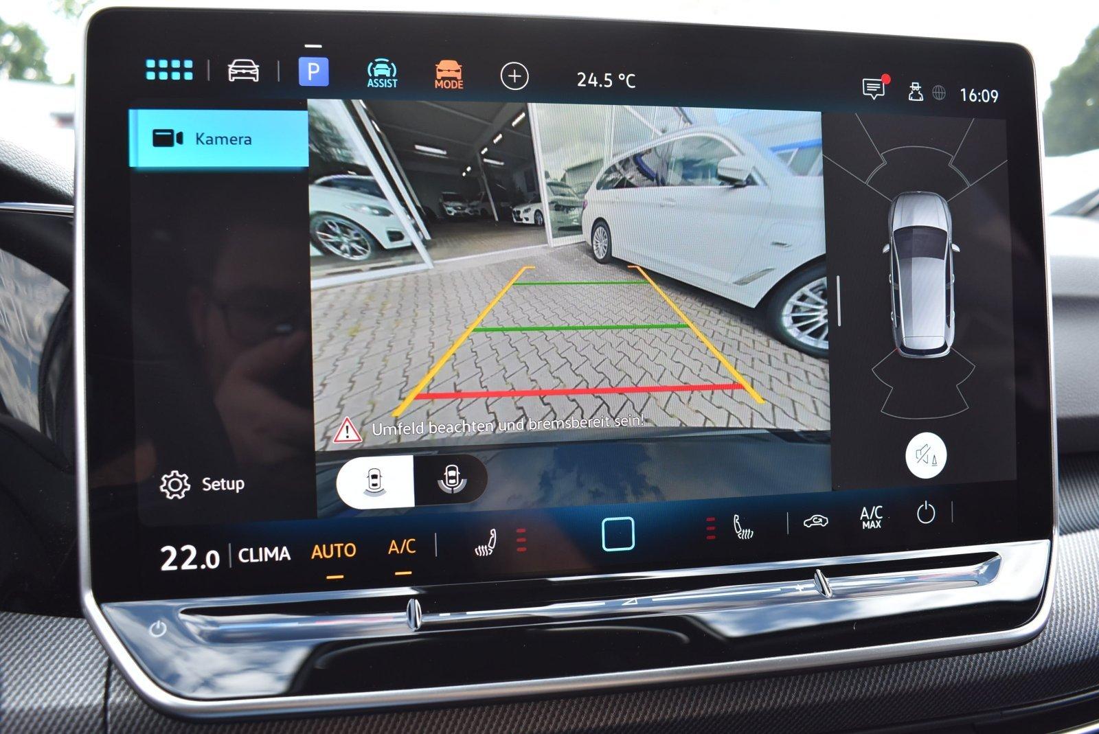 Volkswagen Golf VIII 1.5 eTSI R-Line APP LED Winterpaket, миниатюра 28