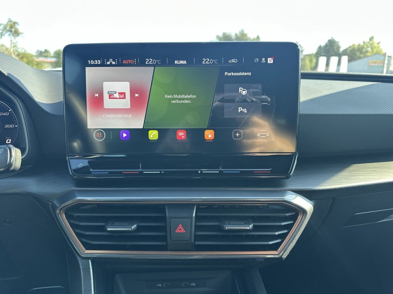 Fahrzeugabbildung CUPRA Leon 1.5 eTSI 150 PS DSG