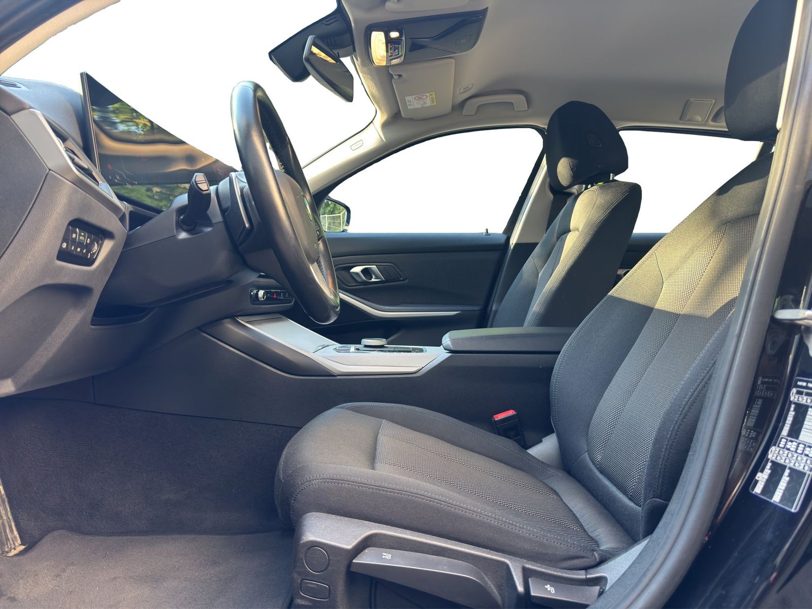 BMW 318i Touring foto 7