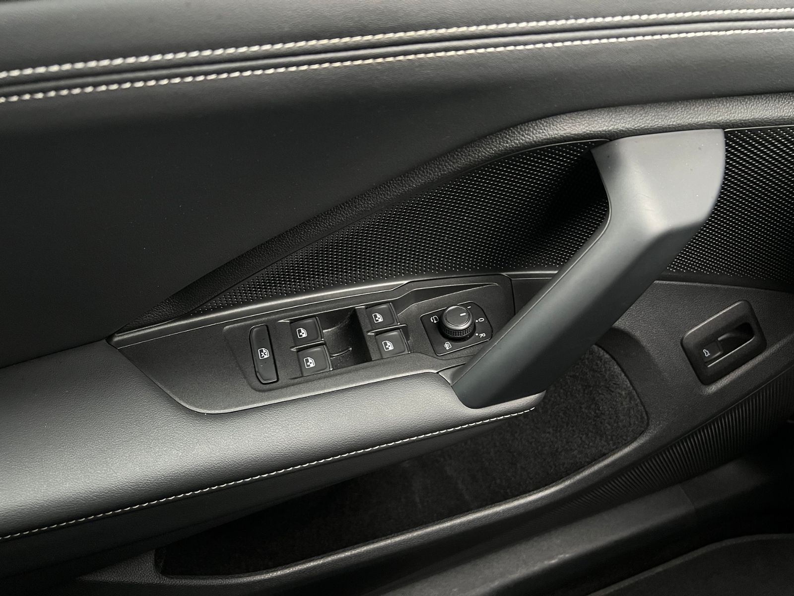 Fahrzeugabbildung Volkswagen Tiguan GOAL 1.5 eTSI DSG *AHK,LED,Kamera,LM'-18*