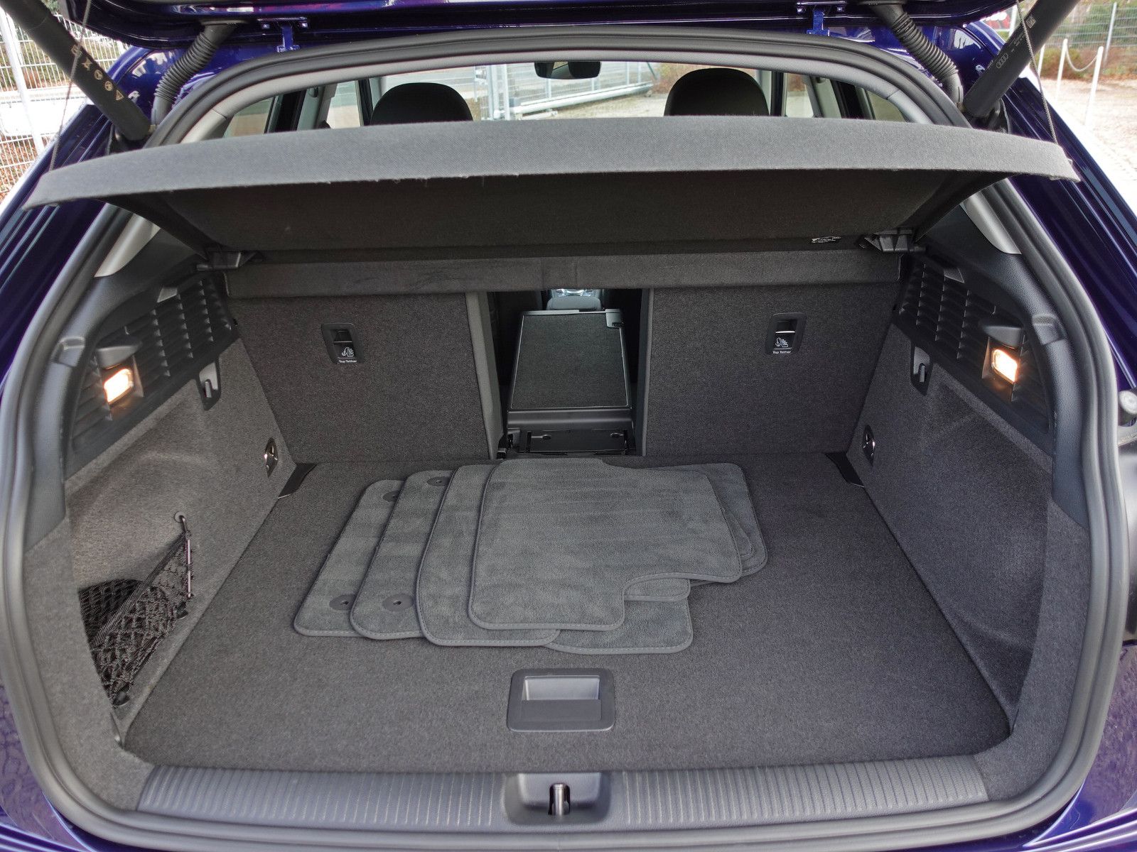 Fahrzeugabbildung Audi Q2 35 TFSI S tronic advanced Navi AHK Garantie