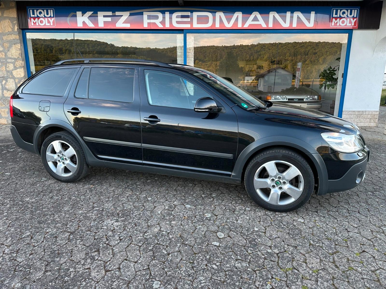 Skoda Octavia Combi Scout 4X4 Allrad Xenon AHK