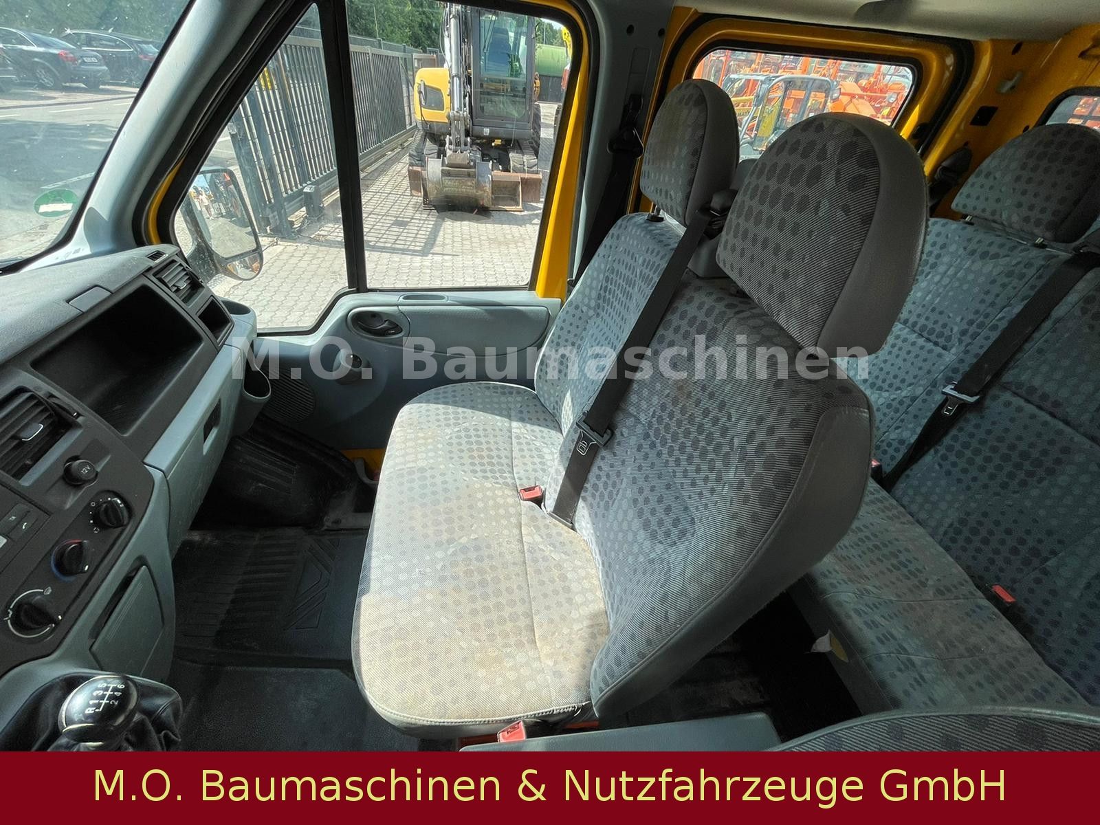 Fahrzeugabbildung Ford Transit Pritsche FT 350 EL /  DOKA / AC /