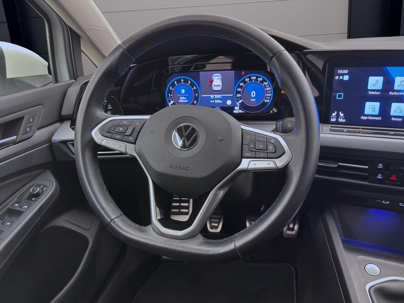 Volkswagen Golf 1.5 TSI ACTIVE STDHZG NAVI KAMERA HuD