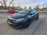 Opel Astra J GTC OPC Line | Vollausstattung - Opel Astra mit Diesel-Antrieb: Sportwagen