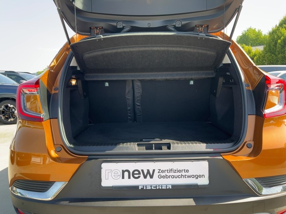 Fahrzeugabbildung Renault Captur INTENS TCe 90 - mit KI generiert/bearbeitet