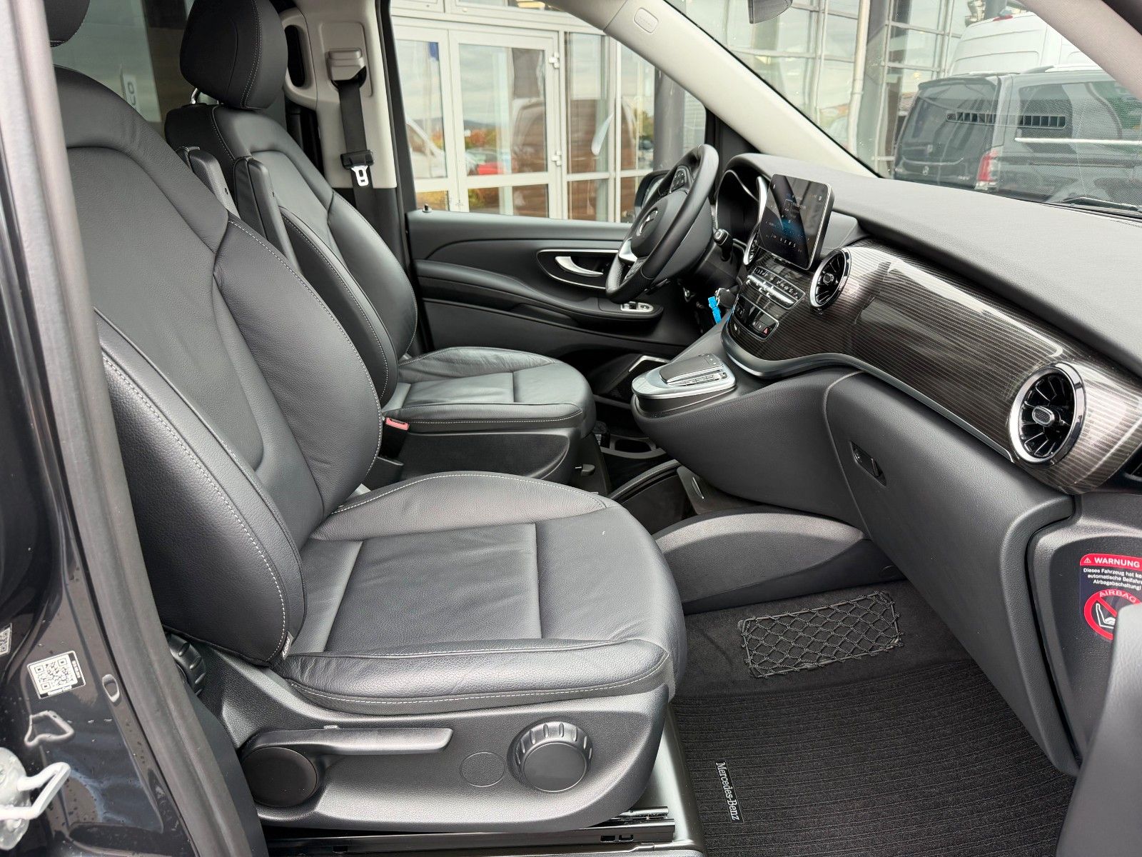 Fahrzeugabbildung Mercedes-Benz V 250 AVANTGARDE ED AHK Tisch 6Sitze