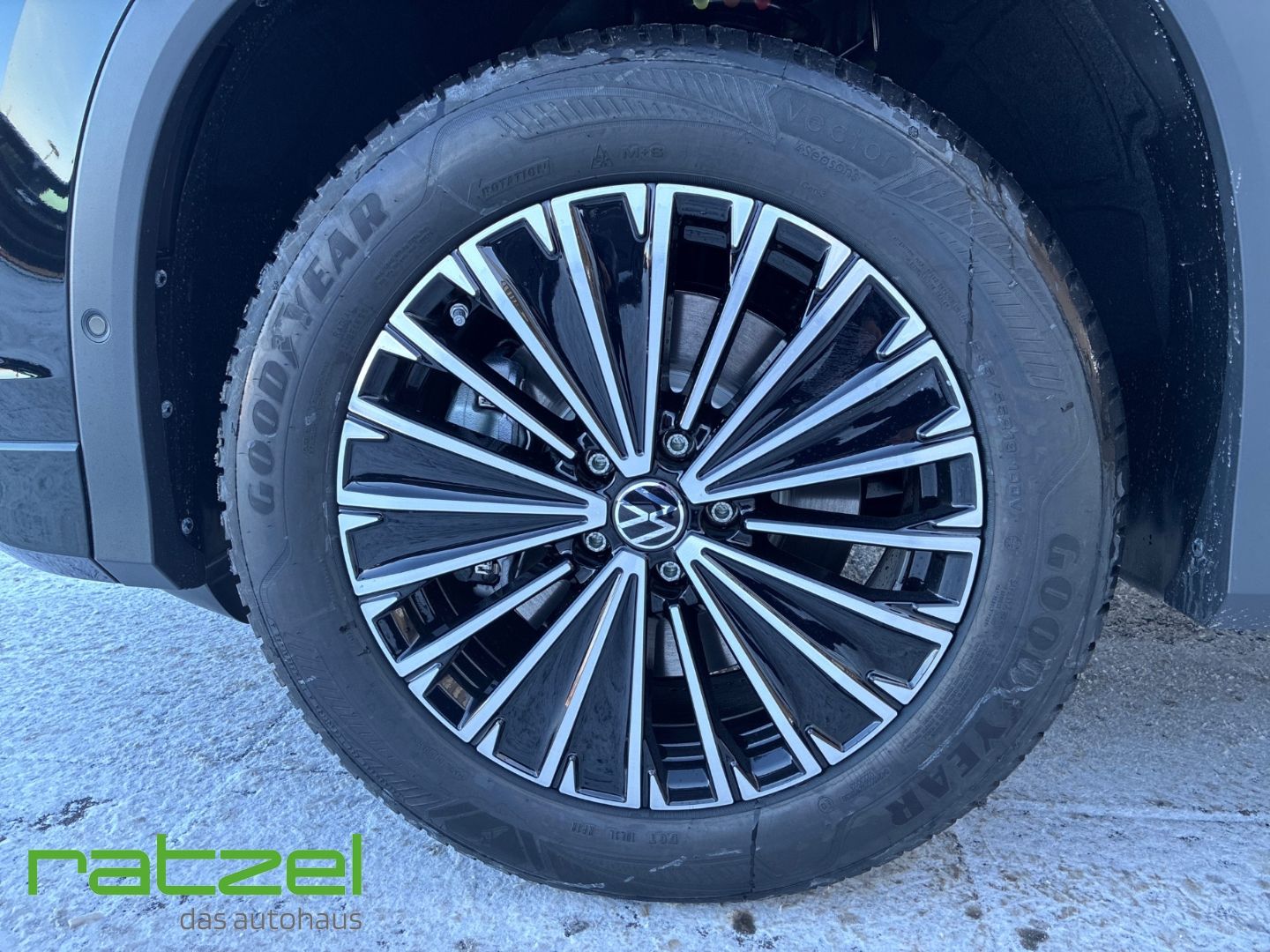 Fahrzeugabbildung Volkswagen Tayron ELEGANCE 2.0 TDI AHK+LED+Navi+Kamera+PDC