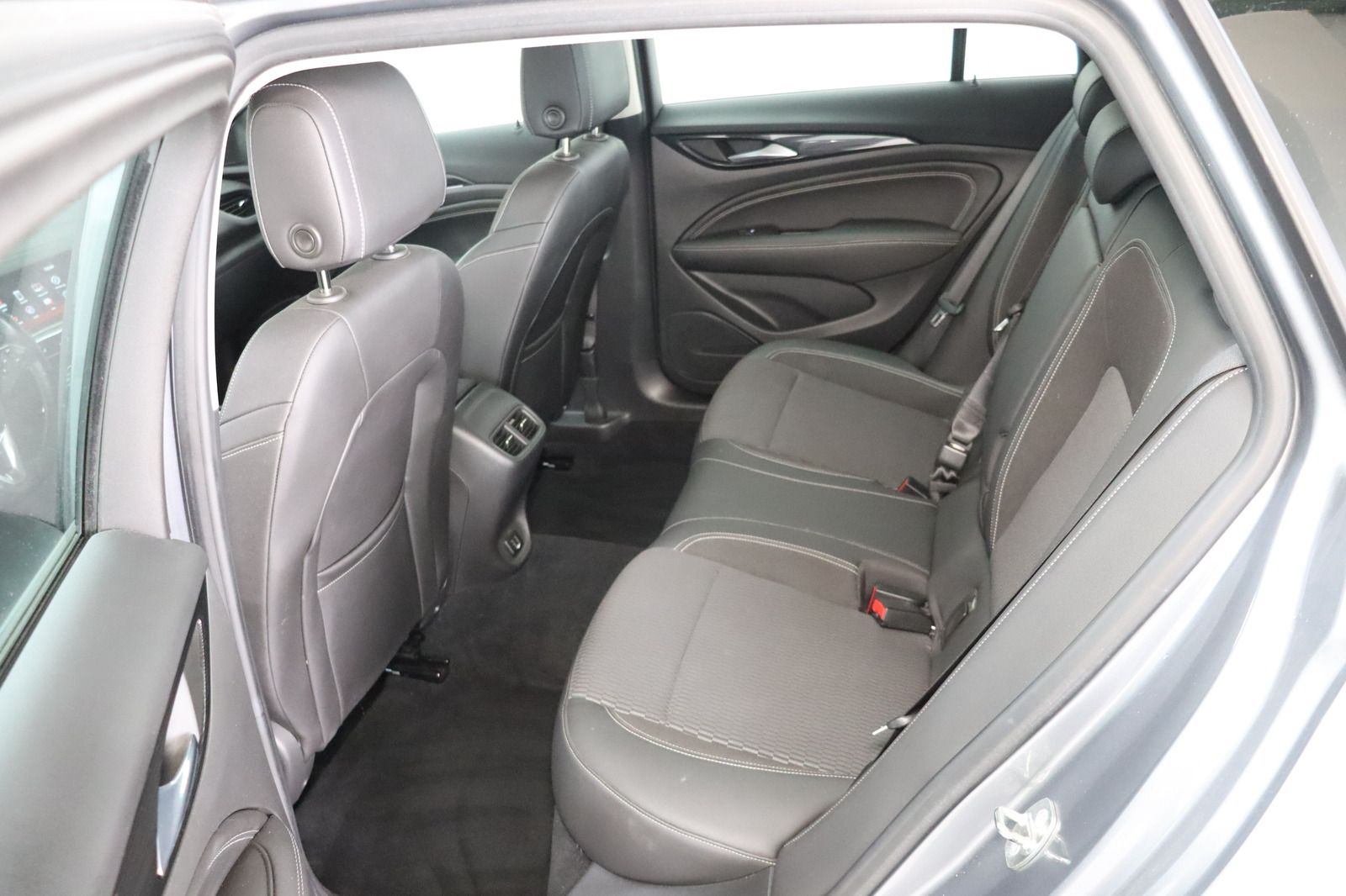 Fahrzeugabbildung Opel Insignia 2.0 CDTI Innovation * LED * Sitzhzg. *