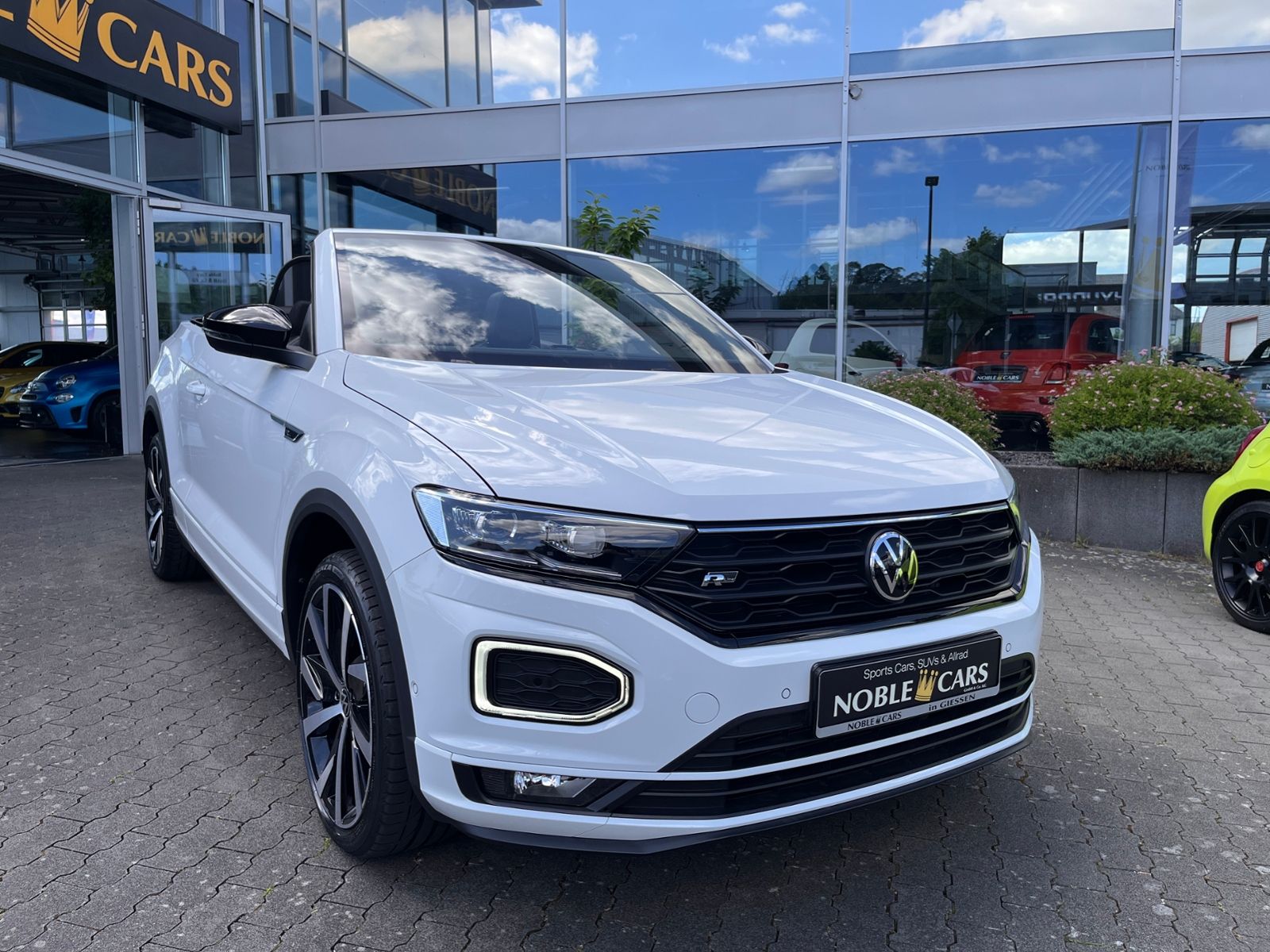 Fahrzeugabbildung Volkswagen T-Roc Cabriolet R-Line AHK LED NAVI ALU