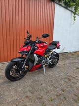 Ducati Streetfighter V2 - DUCATI ST2