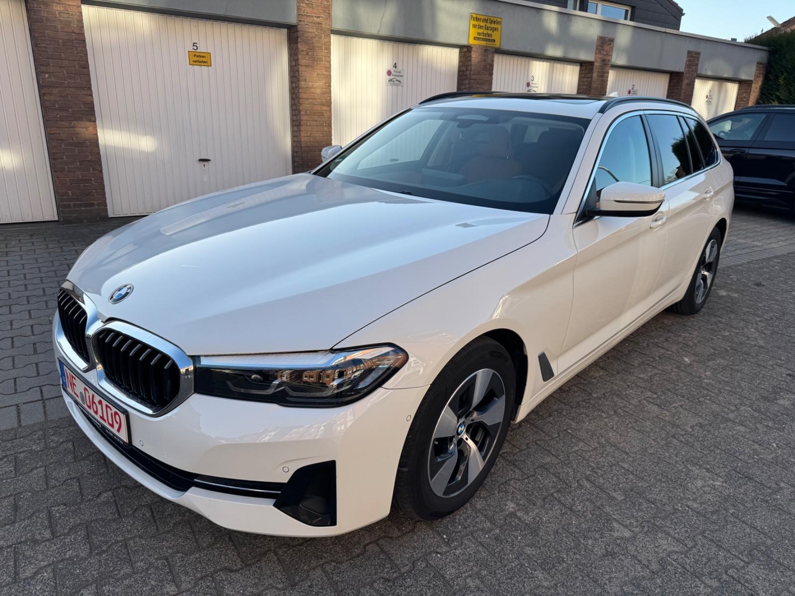 BMW 520 d xDrive-Leder braun-Navi-Panorama-Kamera