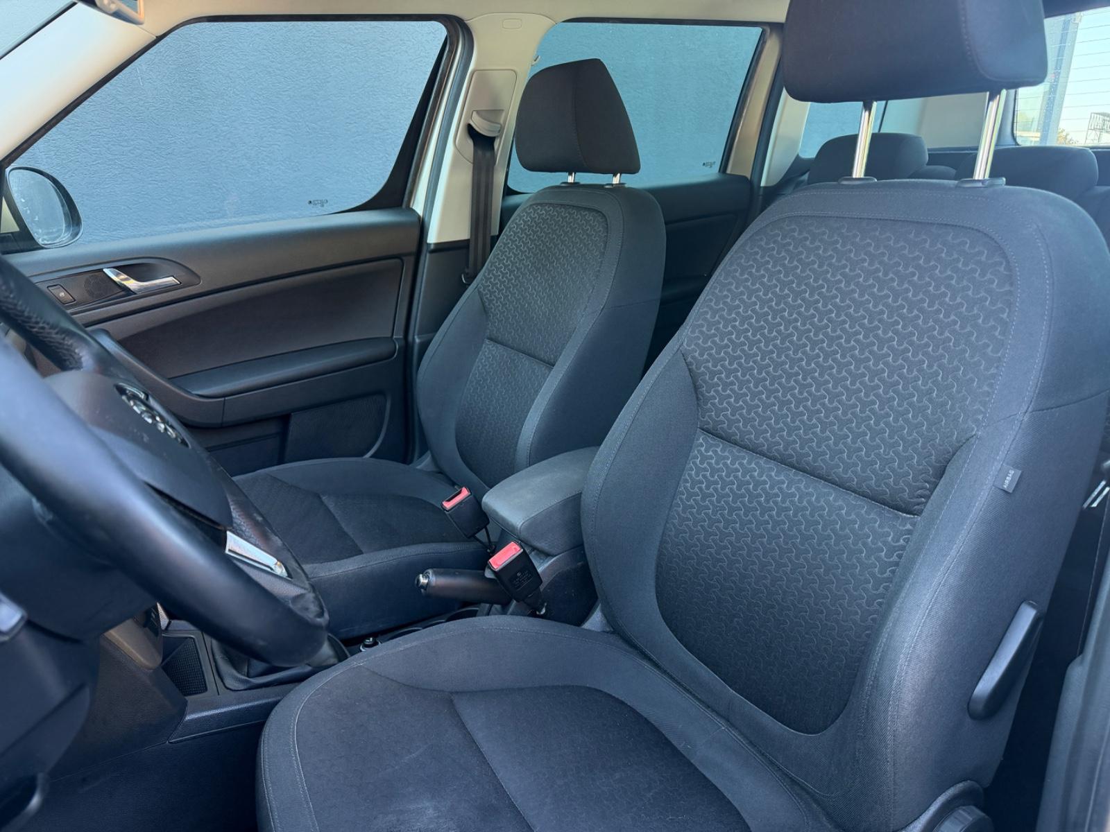 SKODA Yeti 2.0 TDI 140ch - ELEGANCE - 4X4 - GPS - ATTELAGE - BVM - VOLANT EN CUIR