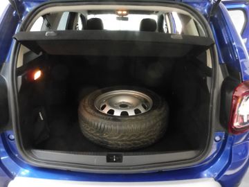 Dacia Duster II Celebration 8-fach bereift