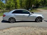 Mercedes-Benz E 63 AMG /Pano/Memory-Massage/Keyless/Airmatic - Mercedes-Benz E 63 AMG aus 2009