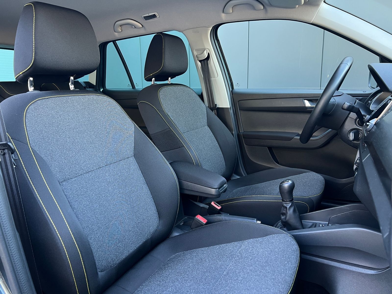 Fahrzeugabbildung SKODA Fabia Combi Soleil 1.0 TSI *AHK, Bi-LED, 16'-LM*