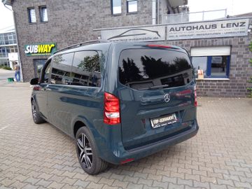 Mercedes V 220 - 9