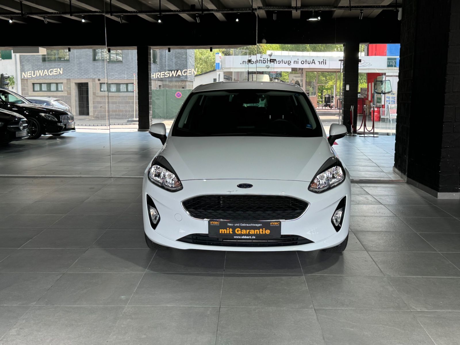 Fahrzeugabbildung Ford Fiesta Cool & Connect/APPLE/8-FACH/SZHZ/
