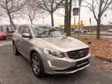 Volvo XC 60 Summum AWD / Automatik / Navi / Bi-Color - Volvo: Allradantrieb