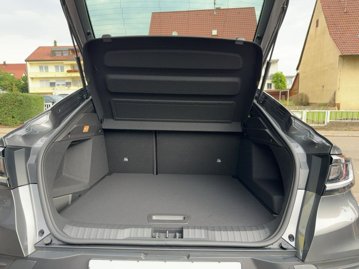Fahrzeugabbildung Renault Arkana TECHNO Mild Hybrid 140 EDC GJR SHZ Kamera
