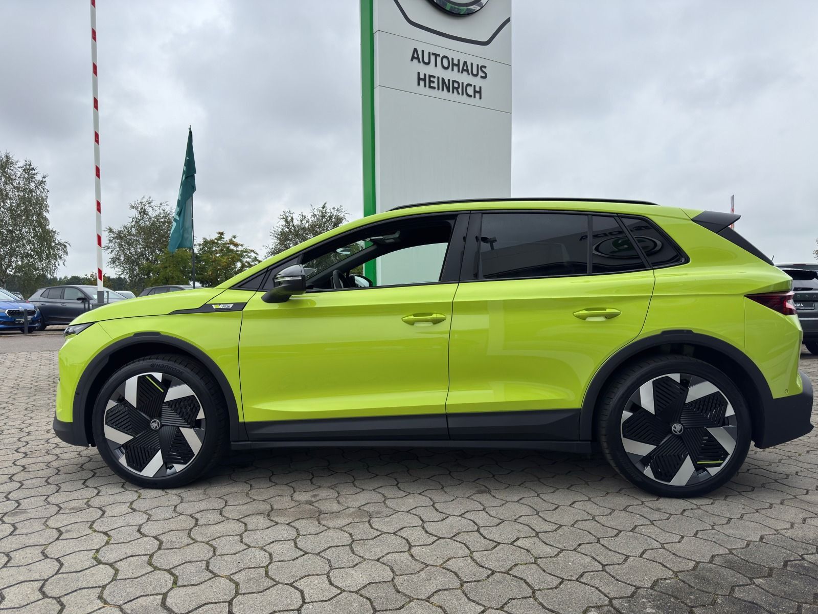 Fahrzeugabbildung SKODA Elroq RS*MAXX*360°Cam*AHK*21Zoll*Wärmepumpe*
