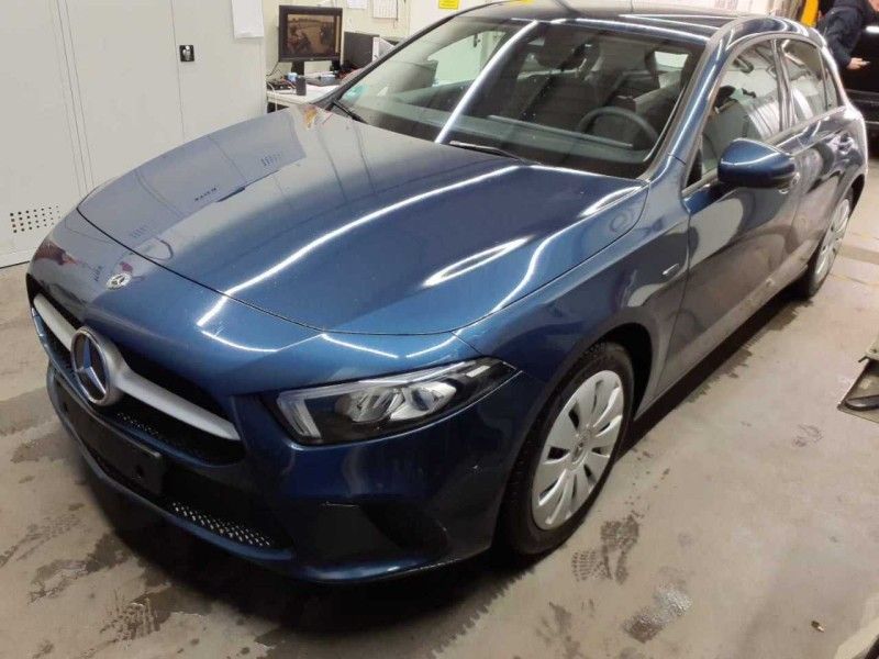 MERCEDES-BENZ A 250 Plug-in*MBUX*Navi*Tempo*CAM*1.Hand*SHZ*DCT