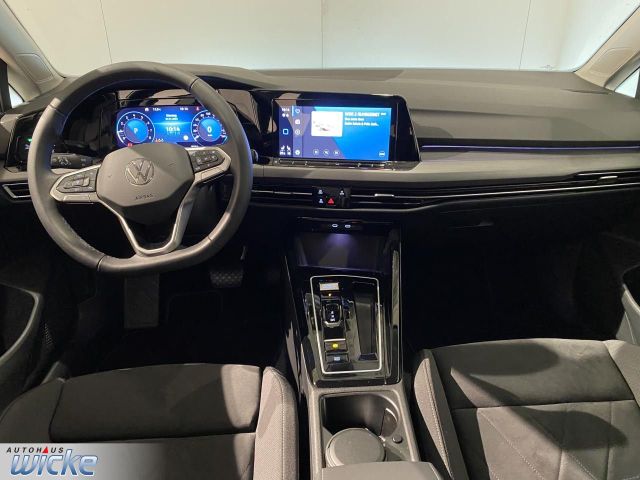Golf VIII 1.5 TSI DSG Style NAVI KLIMA PDC LED