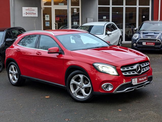 Mercedes-Benz GLA 180 URBAN 2017 NAVI LED eSitze nur 39tKM!!