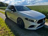 Mercedes-Benz 200 AMG Line LED*MBUX*Kamera*Night-P. *SH*el. Si - gebrauchte Mercedes-Benz A 200 aus dem Jahr 2021
