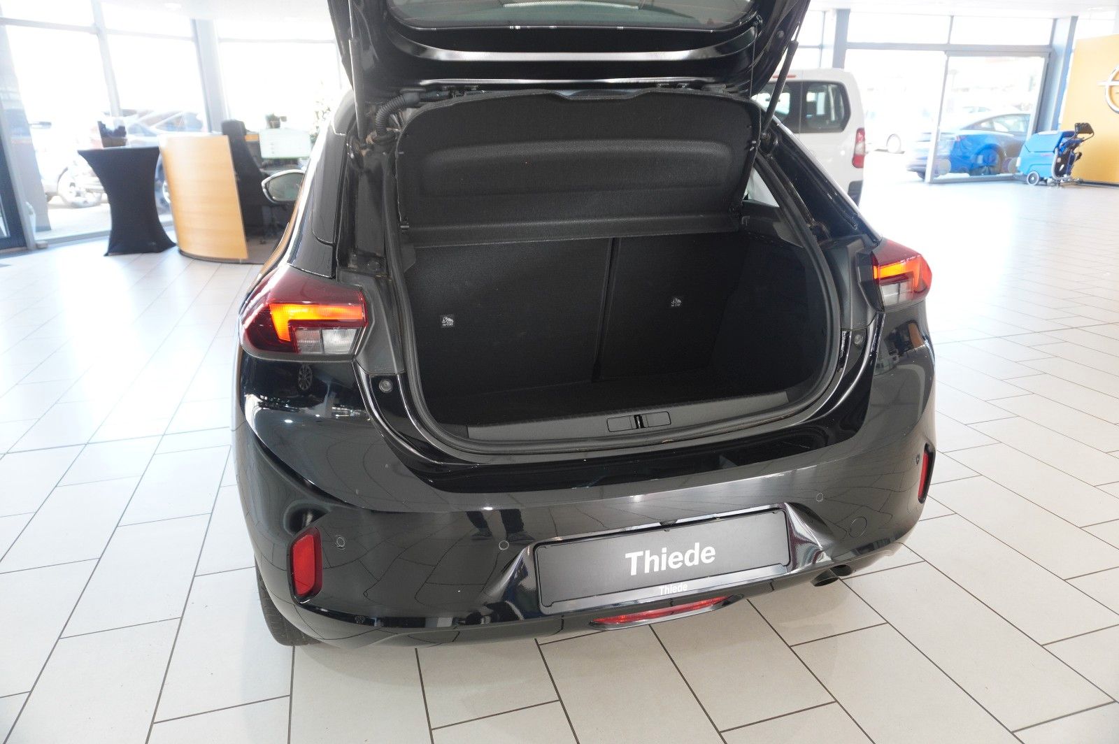 Fahrzeugabbildung Opel Corsa F 1.2 FACELIFT NAVI/LED/KAMERA/VIRTU./DAB+