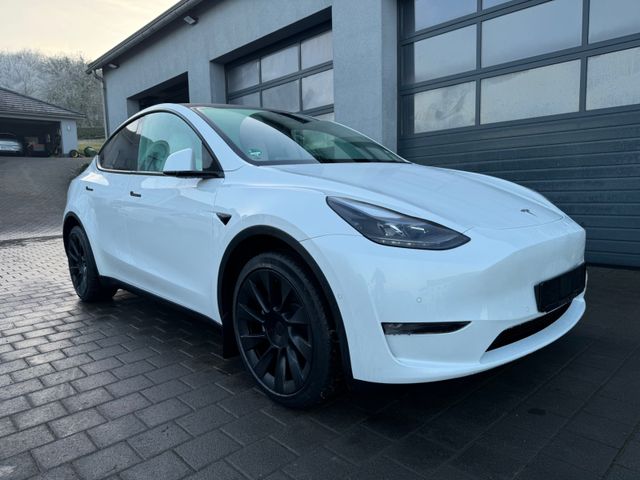 Tesla Model Y LR | 20 inch.| ins. white | *VAT*