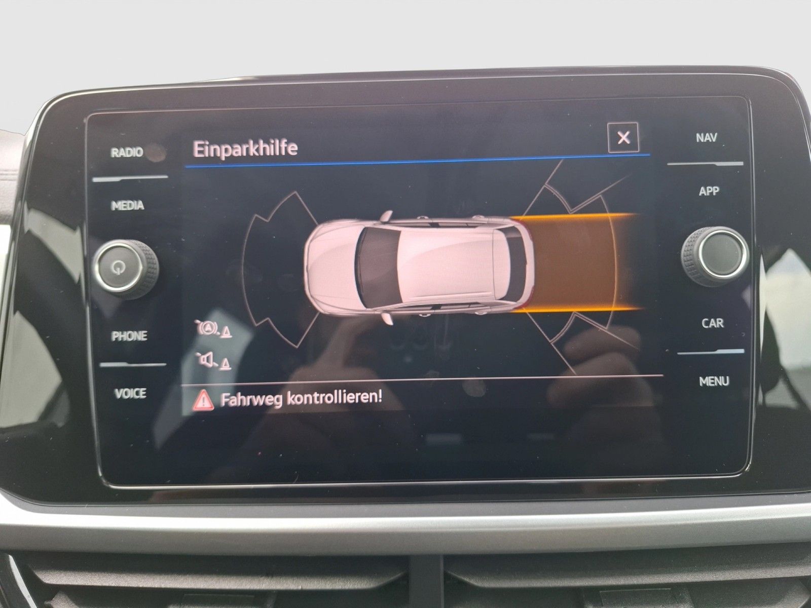 Fahrzeugabbildung Volkswagen T-Roc TSI Life DSG LEDplus CarPlay AID ACC Park-