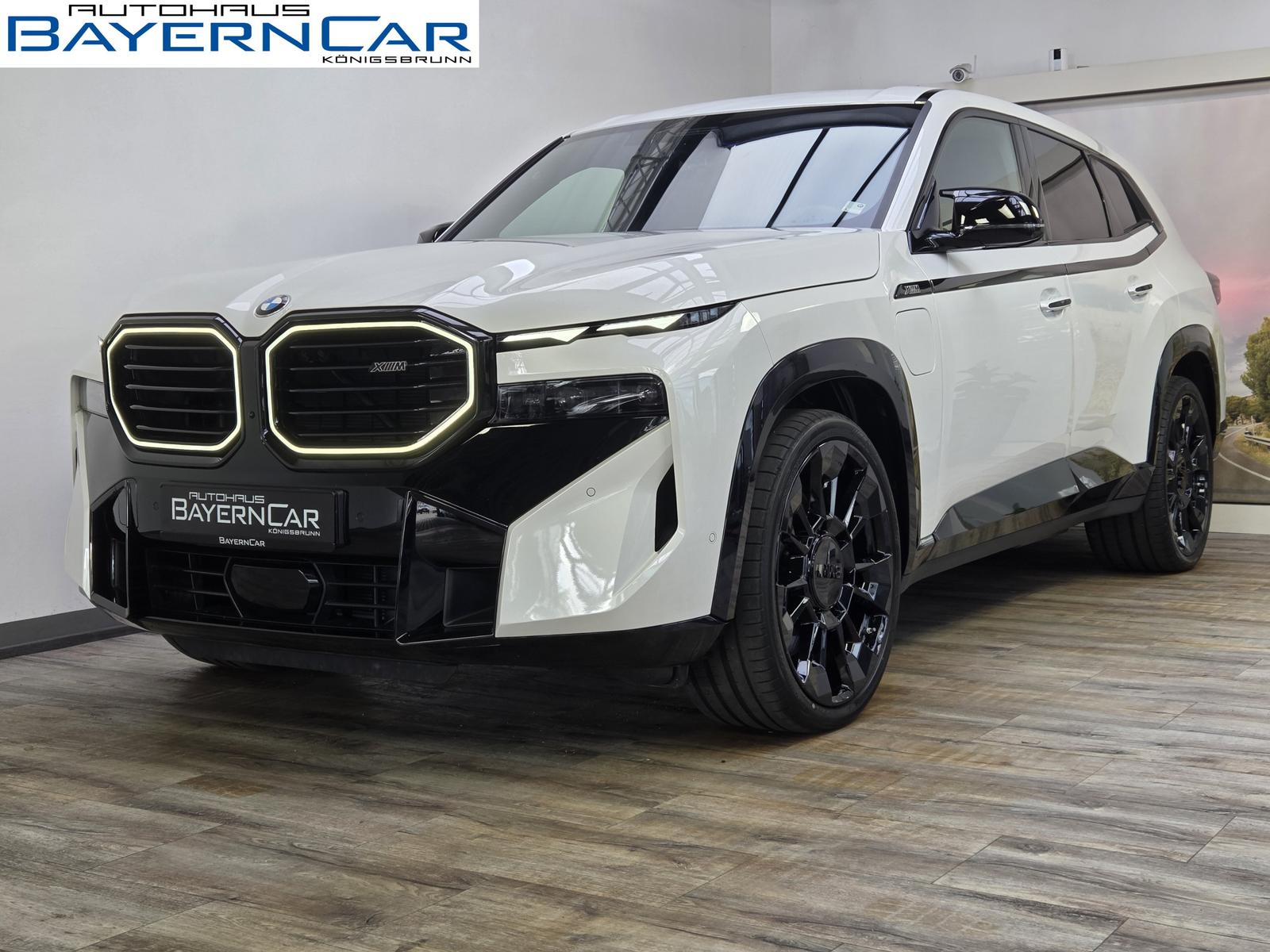 BMW XM 50e 23Zoll DriviProf. ACC AHK B&W Sitzlüftung