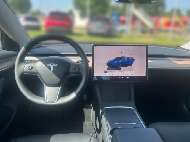 Fahrzeugabbildung Tesla Model 3 Basis RWD Soundsystem ACC El. Heckklappe