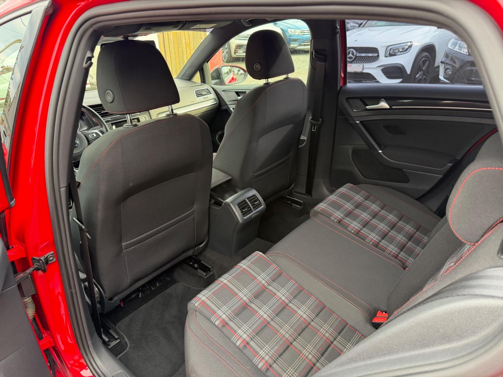 VOLKSWAGEN GOLF VII LIM. GTI PERFORMANCE BMT 230 ch BVA - PACK SPORT - VOLANT EN CUIR