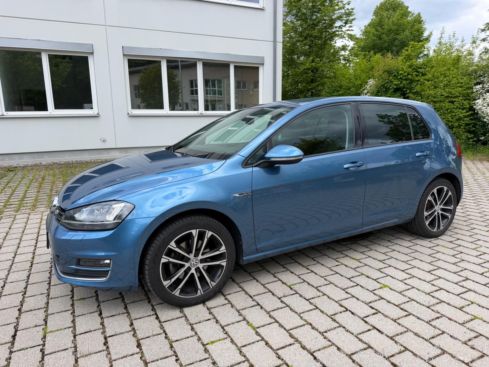 Volkswagen Golf VII 2.0 TDI Lim.Lounge BMT 4Motion Navi LED