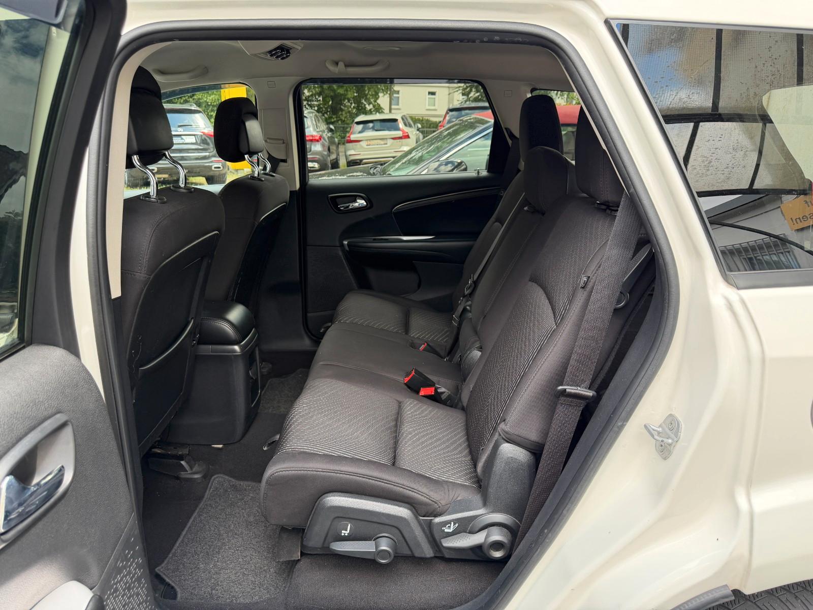 Fiat Freemont AHK/PDC/ALLWETTER/7-SITZER/TÜV 05.2028