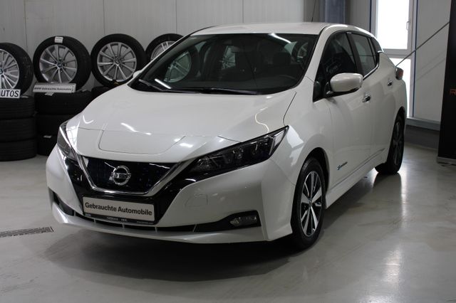 Nissan Leaf 150 PS 40KWH EV-CONNECTAAlu, TotWink,Kamera