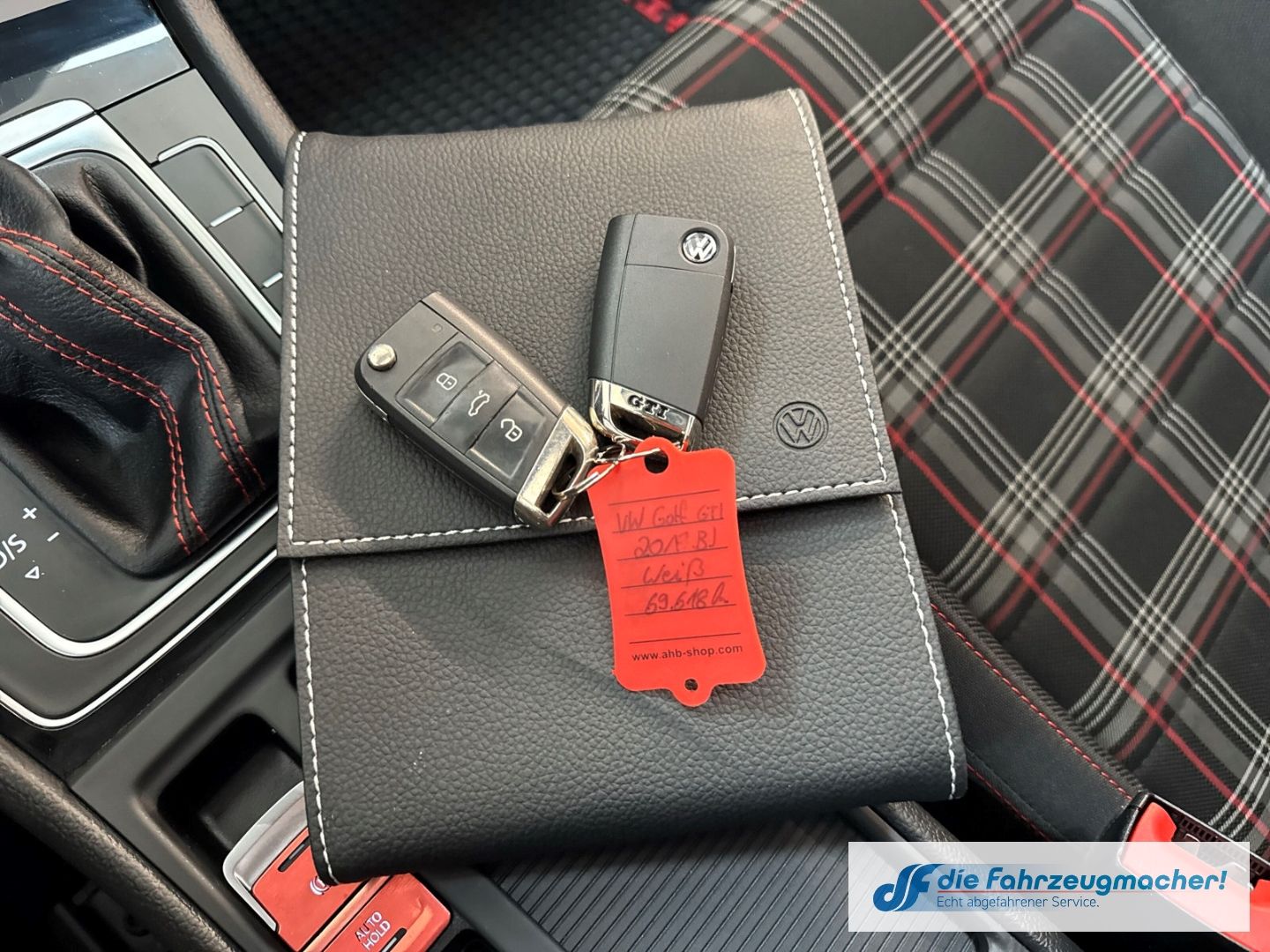 Fahrzeugabbildung Volkswagen Golf VII GTI DSG TOP-Panodach Navi VOLL-LED ACC