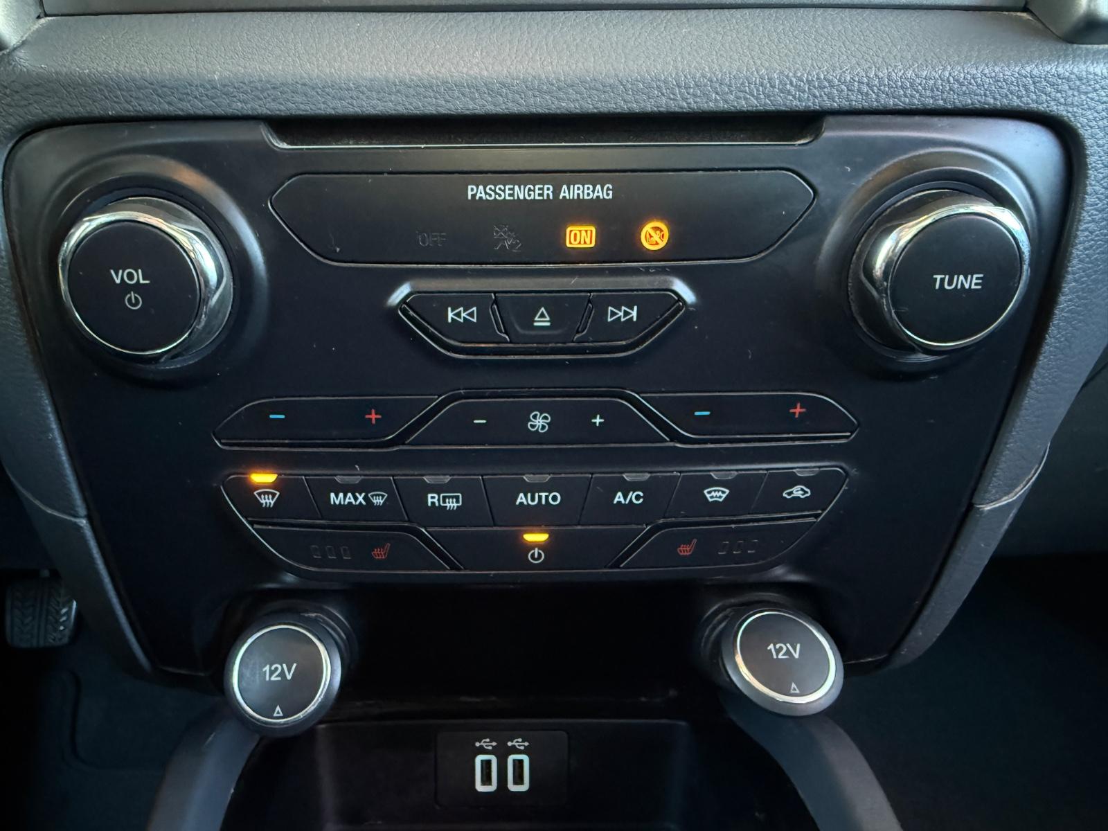 FORD RANGER LIMITED 160CH - DOUBLE CABINE - ATTELAGE - BVM - SELLERIE CUIR