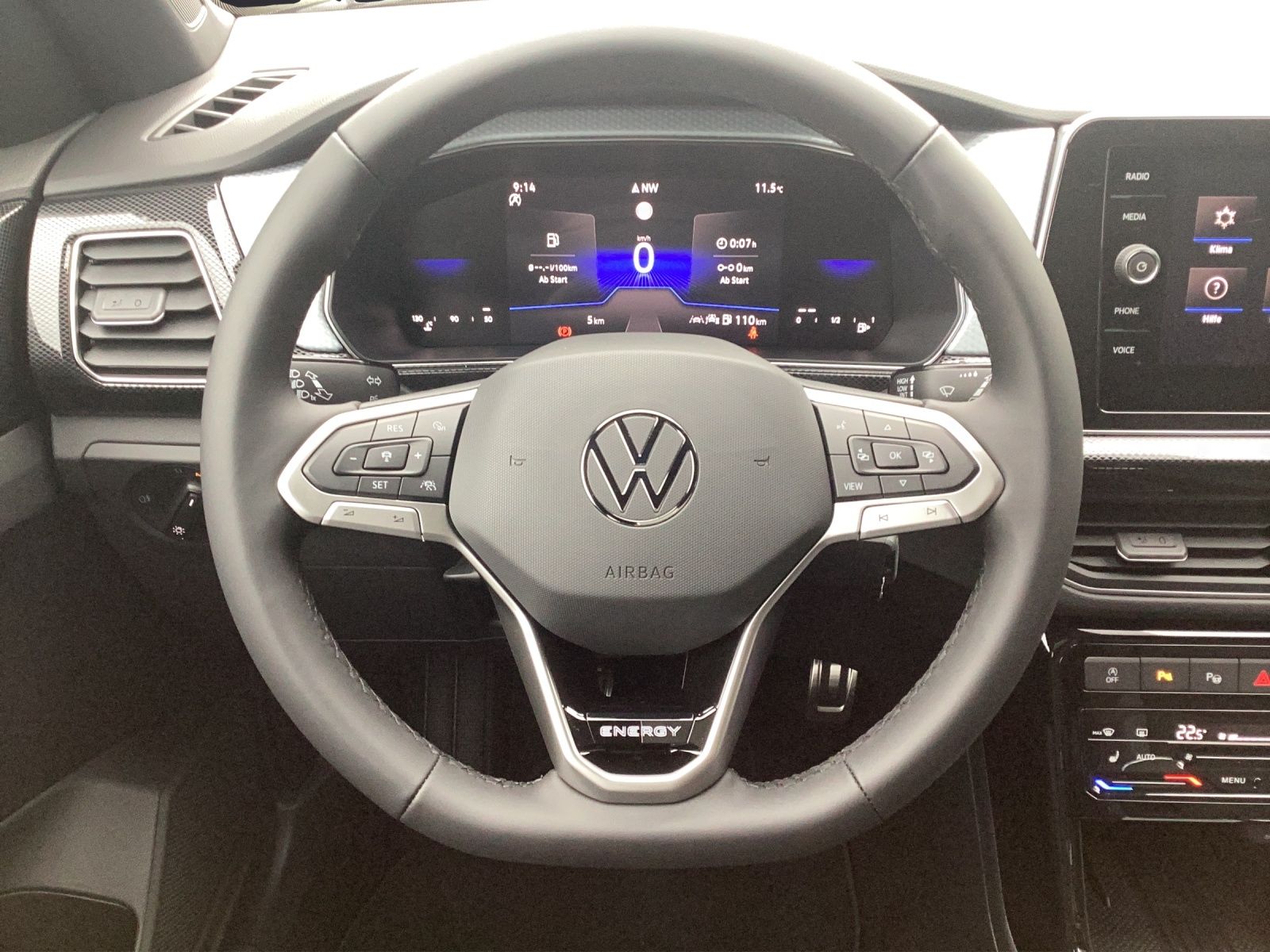 Fahrzeugabbildung Volkswagen T-Cross TSI Energy LED ACC RFK AHK